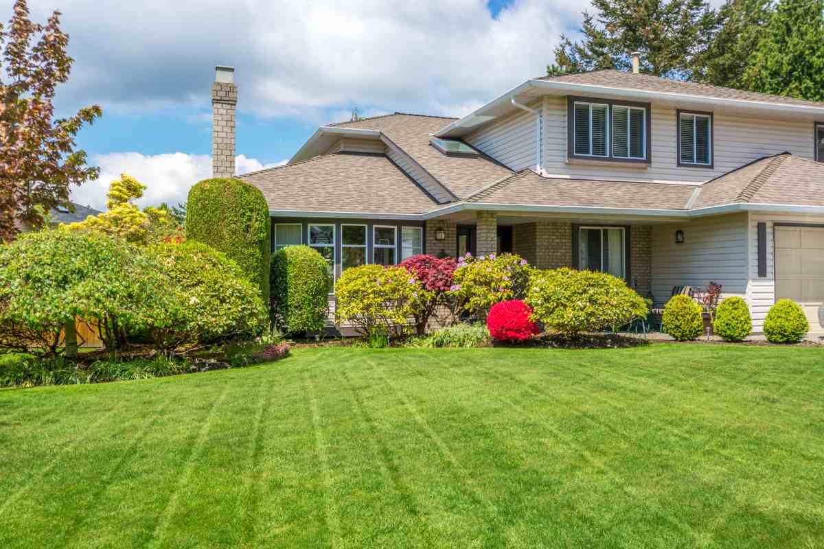 A beautiful home with a well maintained yard 